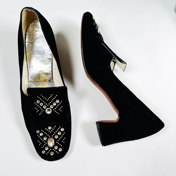 Vintage Womans Shoes Black Velvet Silver Rhinestone Heeks Victorian Size 9 - Picture 1 of 6